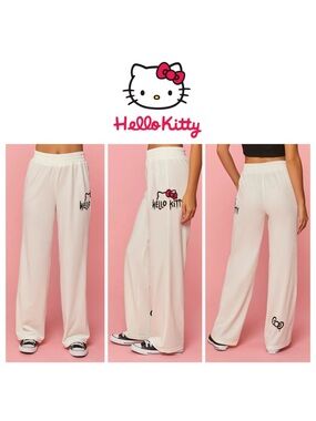 Hello Kitty and Friends x Forever 21 Velour Trackpants. Size Large.